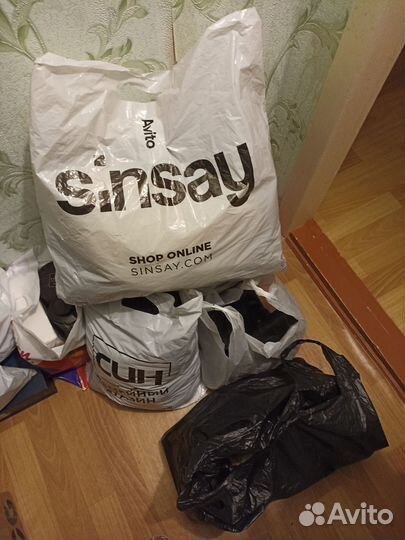 Отдам одежду, обувь, бронь до 6 июня