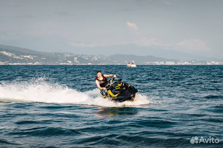 Аренда яхт катеров, Гидроциклов Рыбалка Сочи Адлер