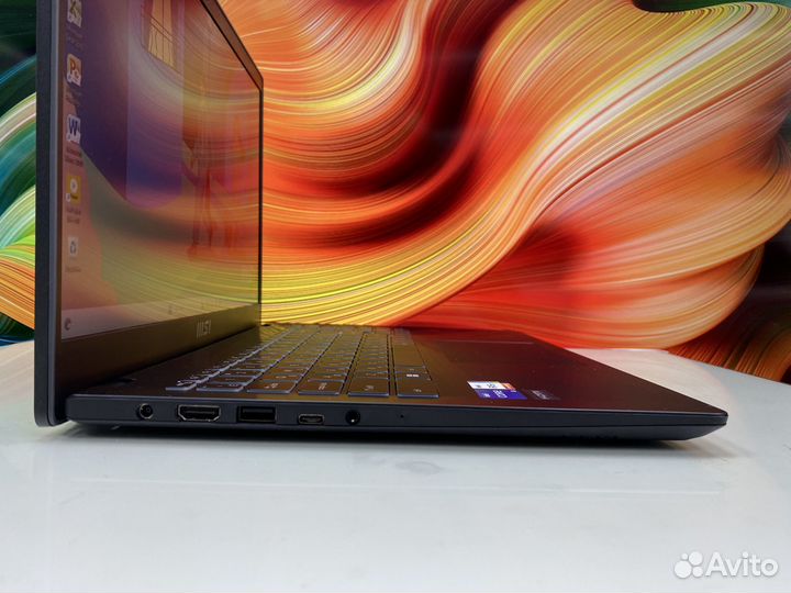 Ноутбук MSI 15.6