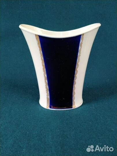 Ваза для цветов лфз