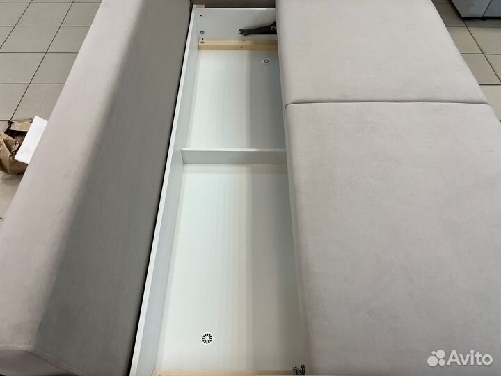 Диван в скандинавском стиле