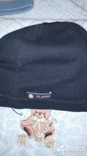 Пакетом шапочки и плед, водолазка