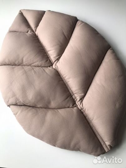 Подушка листик