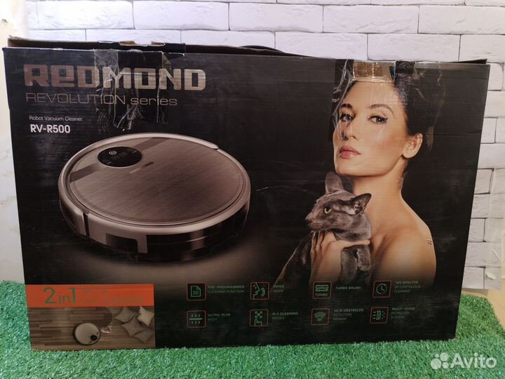 Робот-пылесос Redmond RV-R500