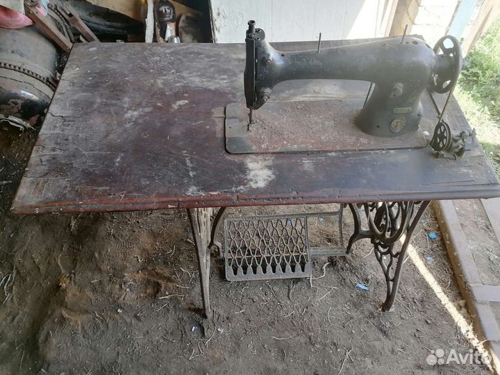 Швейная машина singer со станиной