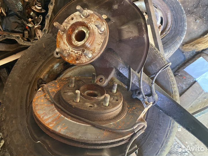 Поворотные кулаки в сборе mazda 6