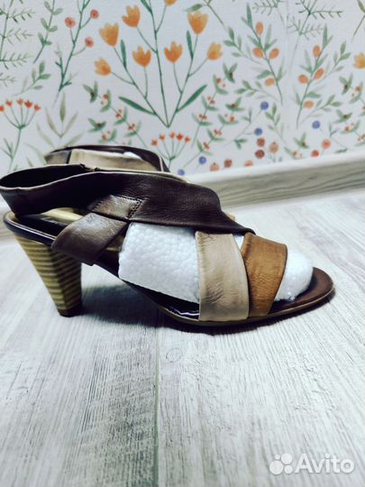 Босоножки женские натуральная кожа 39 размер