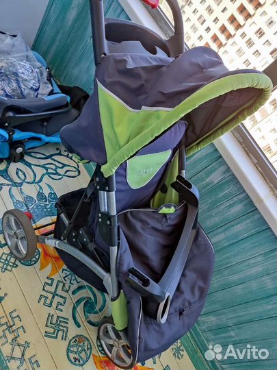Прогулочная коляска