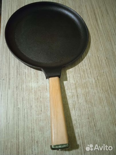 Чугунная сковорода для блинов