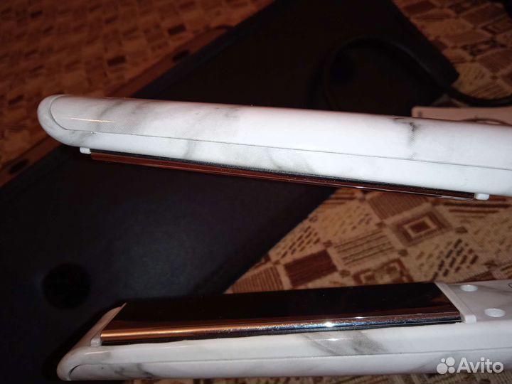 Утюжок для выпрямления волос и создания локонов