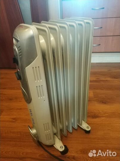 Масляный обогреватель Elenberg H-150750