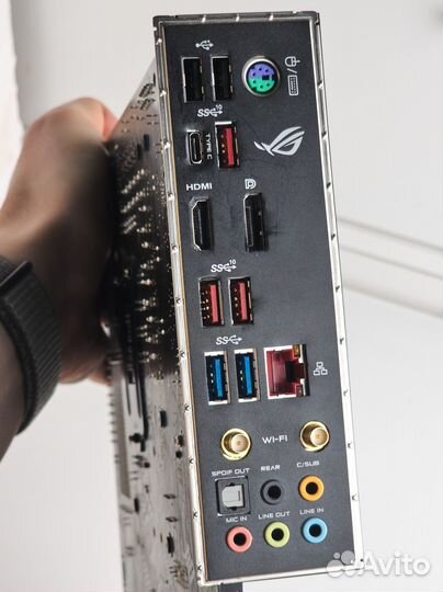Материнская плата asus ROG strix Z390-E gaming