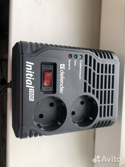 Бесперебойник defender initial 1000