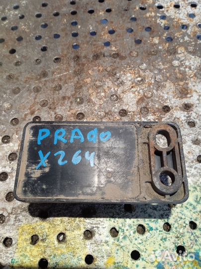 Блок реле Toyota Land Cruiser Prado 120