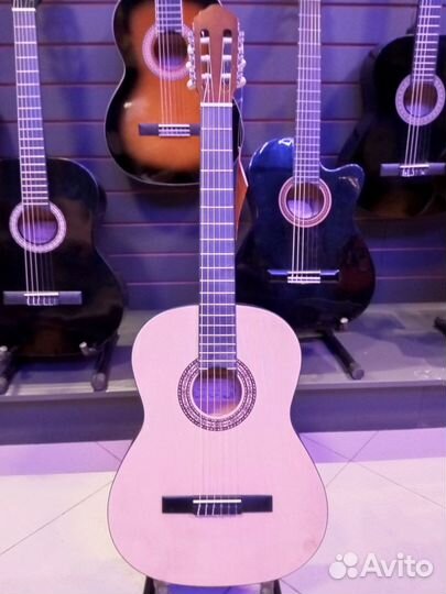 Гитара классическая Martinez