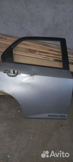 Дверь задняя левая Honda Fit Aria