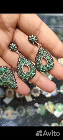 Изумруды бриллианты кольцо серьги