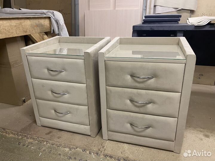 Тумба прикроватная