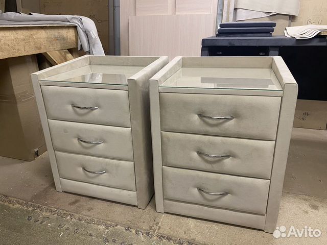 Тумба прикроватная