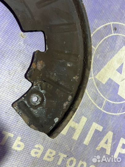 Пыльник тормозного диска передний левый Audi Q7 4L