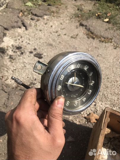 Часы салонные газ 21