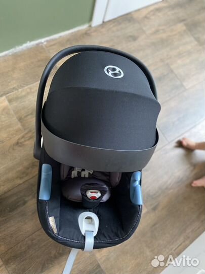 Детское автокресло Cybex Aton M i-Size с 0+