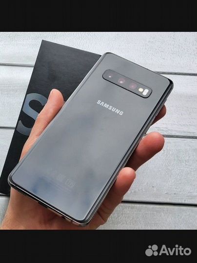 Samsung Galaxy S10, 8/128 ГБ