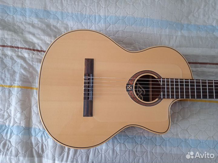 Классическая гитара LAG Guitars OC-88 CE