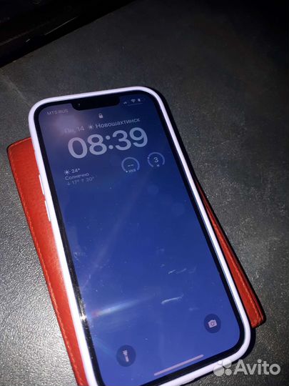 Телефон iPhone13