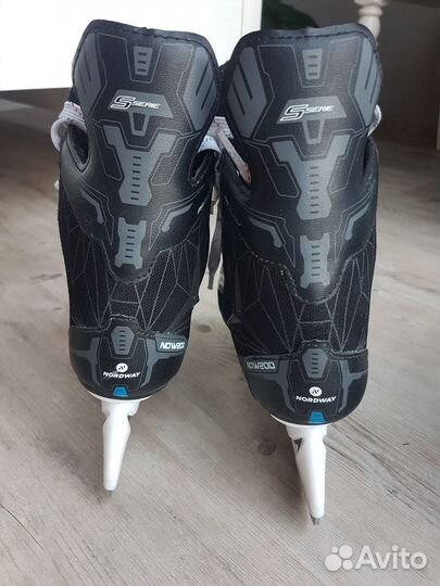 Коньки хоккейные детские р-р 33