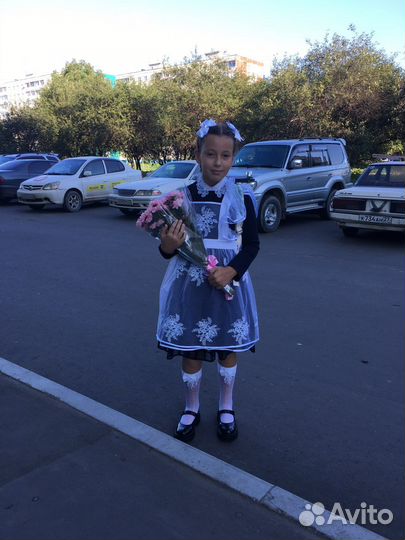 Белый школьный фартук