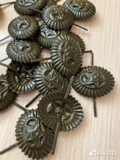 Кокарда армейская 