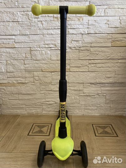 Самокат детский трехколесный