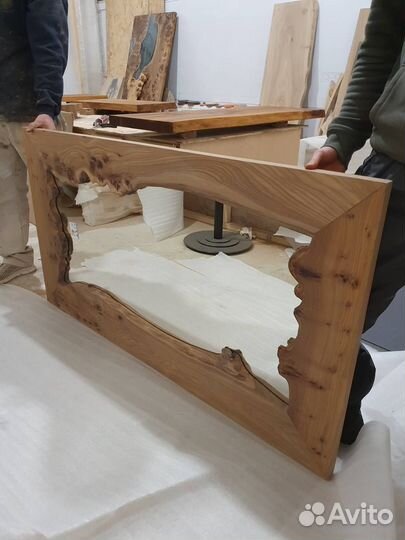 Зеркало в раме из массива эксклюзив