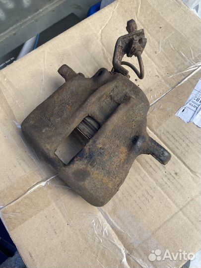 Передние суппорта VW Passat b3