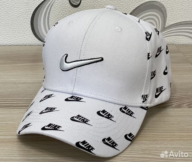Бейсболка nike белая