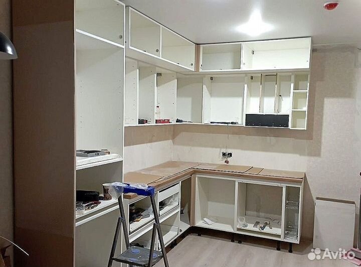 Кухонный гарнитур угловой