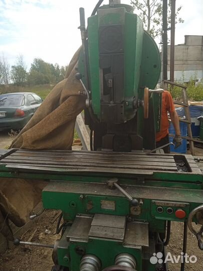 6Р12 Станок консольно-фрезерный вертикальный