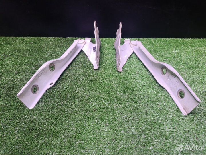 Петли капота Skoda Rapid 2