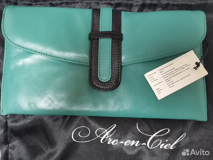 Новая кожаная сумка клатч на цепочке в пыльнике