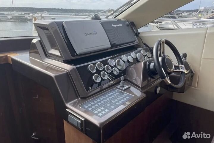 Моторная яхта Galeon 390 HTC (015)