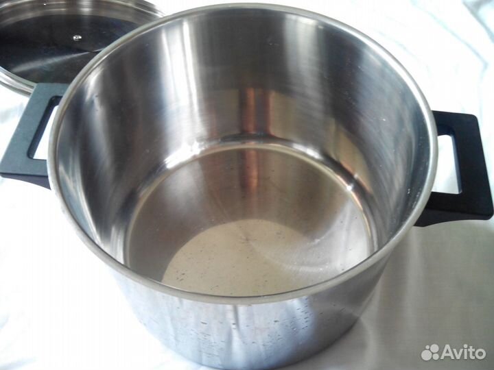 Кастрюля из нержавеющей стали