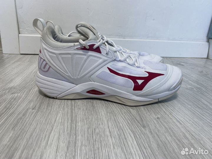 Волейбольные кроссовки Mizuno wave Momentum 2