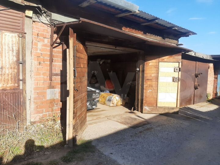 Гараж, > 30 м²