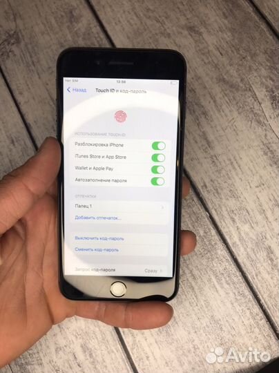 Мобильные телефон iPhone 8plus