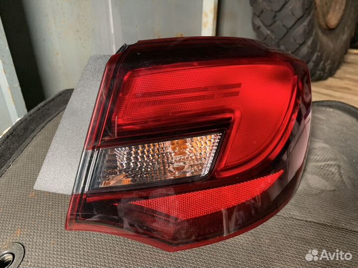 Задний правый фонарь opel astra j рестайлинг