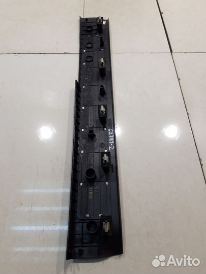 Накладка порога (передняя, правая) (Kia Mohave)