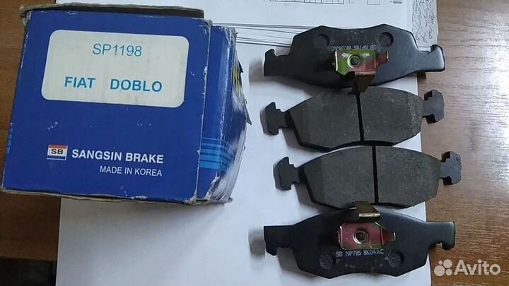 Колодки тормозные дисковые передние. Doblo