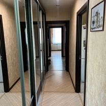 4-к. квартира, 93 м², 4/5 эт.