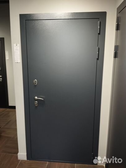 Дверь входная металлическая с терморазрывом